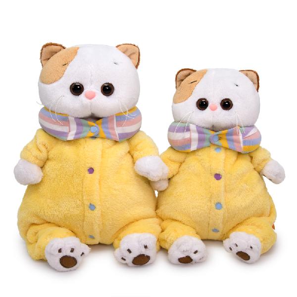 Ли-Ли в спальном комбинезоне