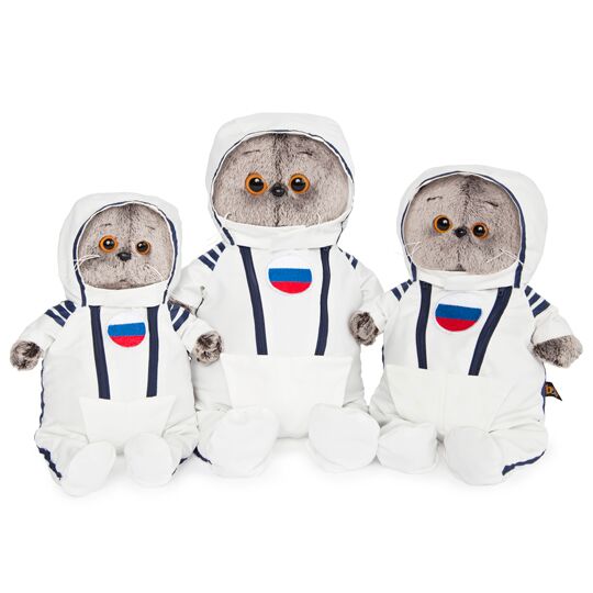 Басик в костюме космонавта