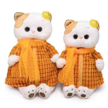 Ли-Ли в вельветовом пальто