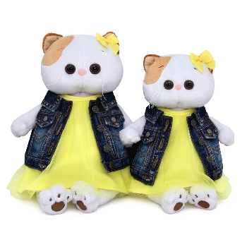 Ли-Ли в джинсовом жилете и желтом платье