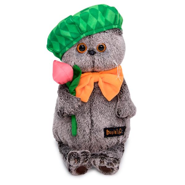 Басик в зеленом берете