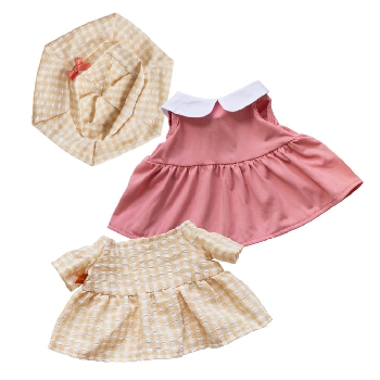 Легкое пальто, платье и берет