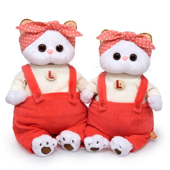 Ли-Ли в трикотажном костюме