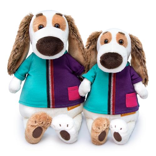 Бартоломей в двухцветной футболке