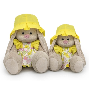 Зайка Ми в летнем комплекте с панамой