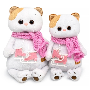 Ли-Ли с коньками и в шарфике