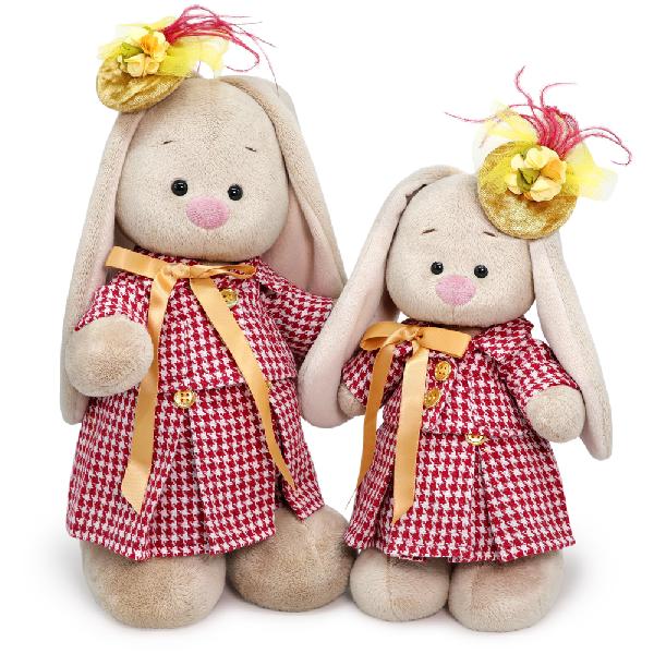 Зайка Ми в костюме из твида