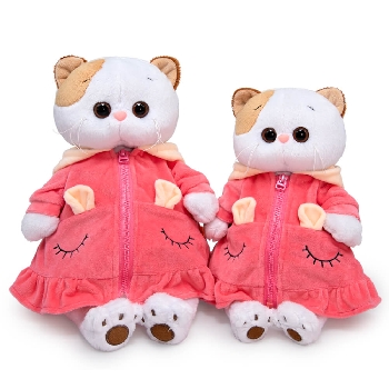 Ли-Ли в домашнем платье