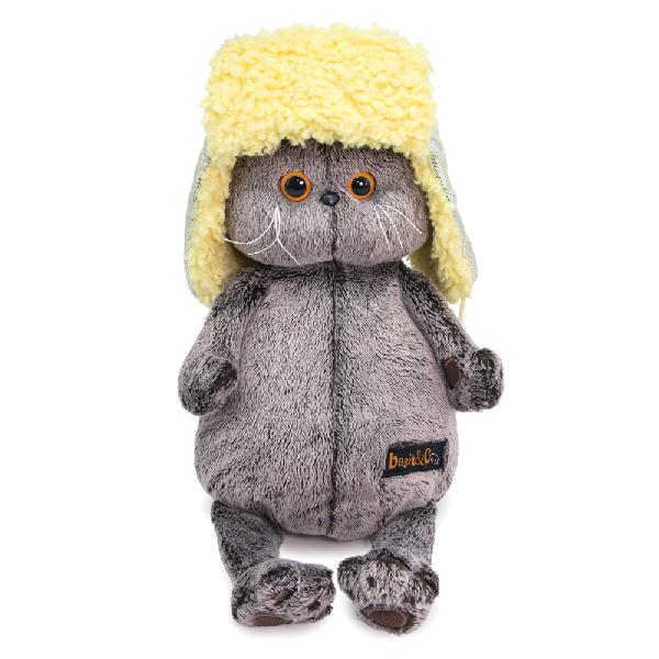 Басик в стеганой шапке-ушанке