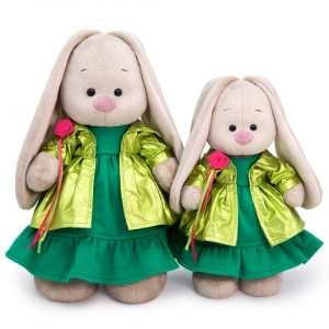 Зайка Ми в блестящем плаще