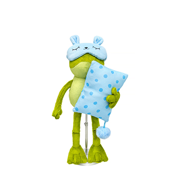 Жорик Кваковский с аксессуарами для сна