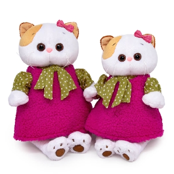 Ли-Ли в меховом сарафане