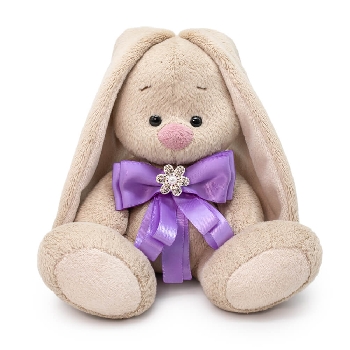 Зайка Ми с бантиком лавандового цвета и брошкой