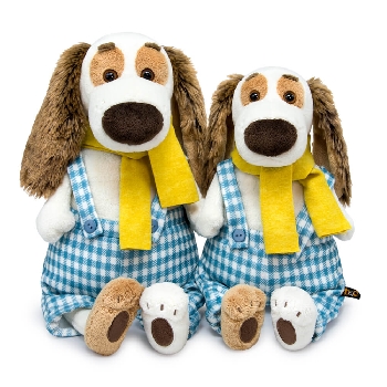 Бартоломей в штанах на бретельках и шарфе