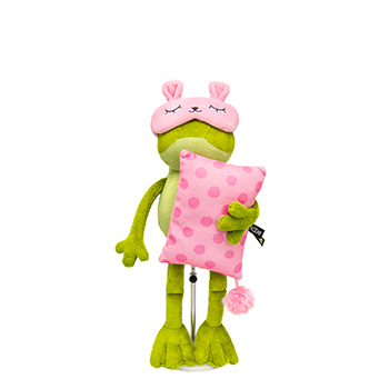 Оливия Кваковская с аксессуарами для сна