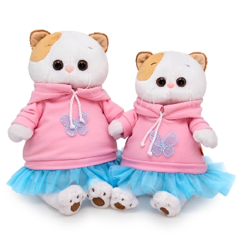 Ли-Ли в спортивном платье