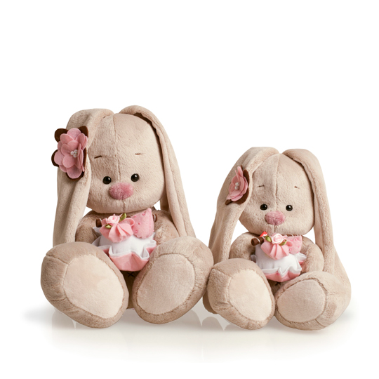 Зайка Ми с пирожным