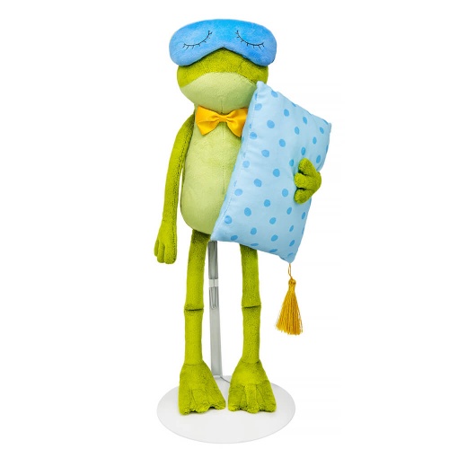 Серж Кваковский с аксессуарами для сна