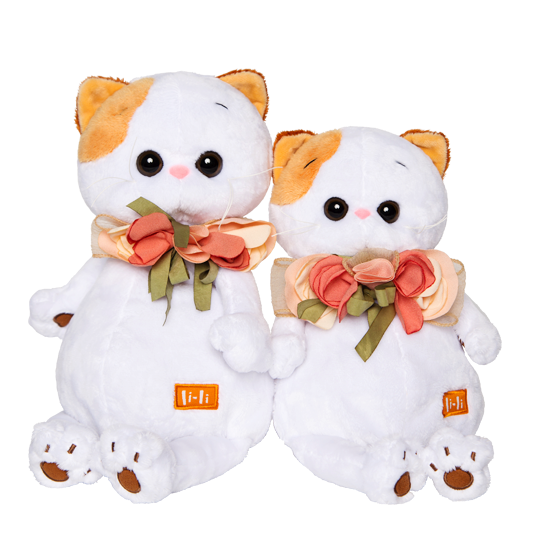 Ли-Ли с цветами из шёлка