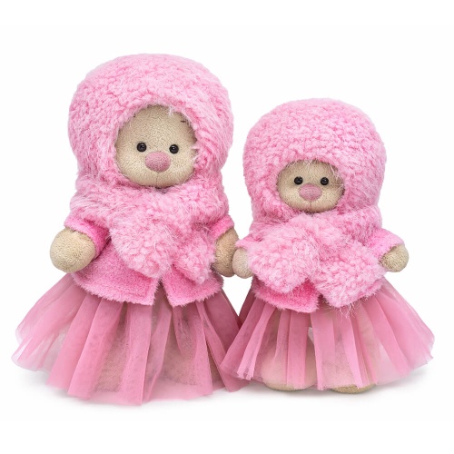 Зайка Ми в меховой шапке и курточке