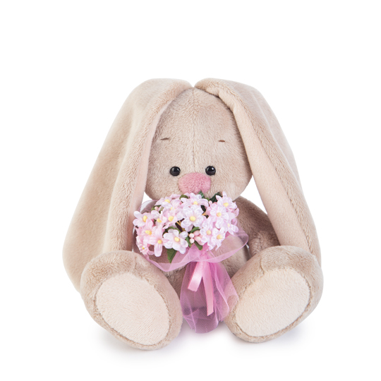 Зайка Ми с бледно-розовым букетом