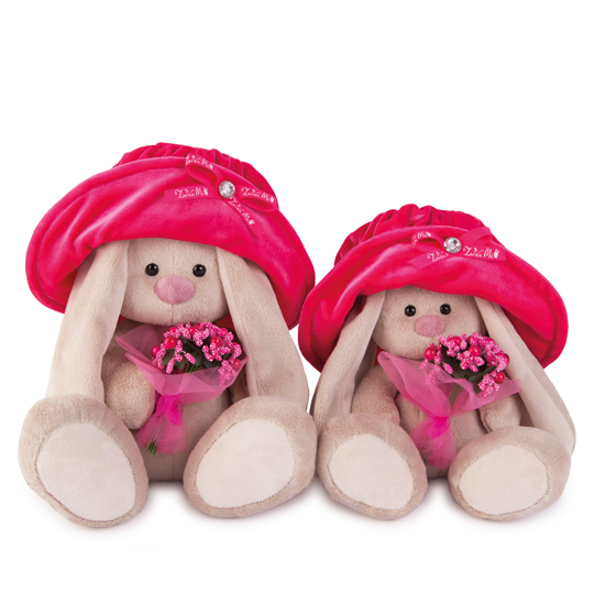 Зайка Ми в бархатной шляпе с букетиком