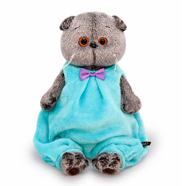 Басик в объемном комбинезоне