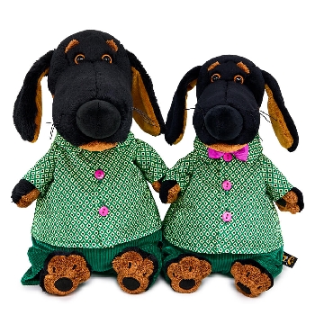 Ваксон в зеленой рубашке и брюках