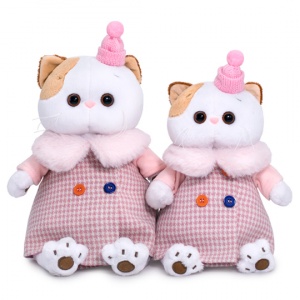 Ли-Ли в комбинированном пальто