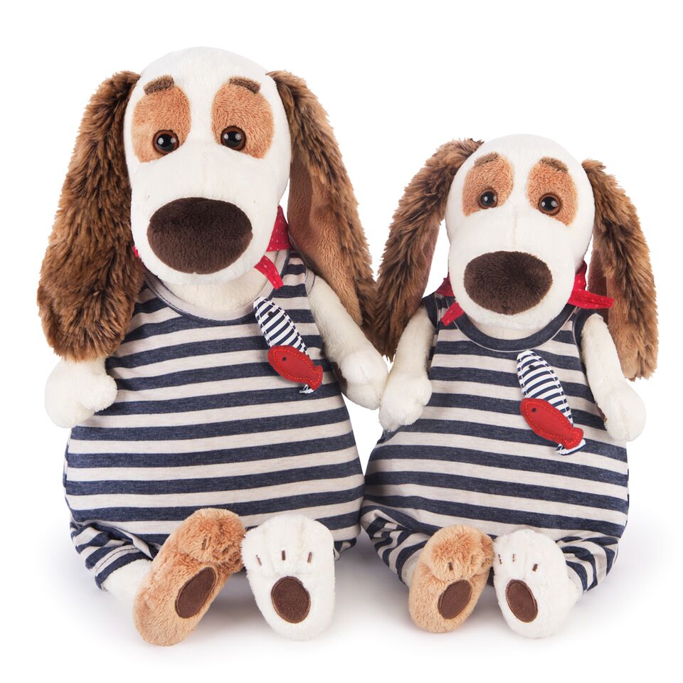 Бартоломей в комбинезоне в полоску