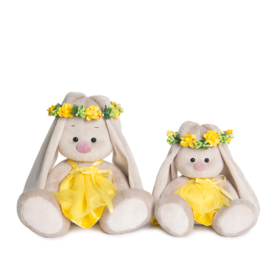 Зайка Ми в веночке и жёлтом платье