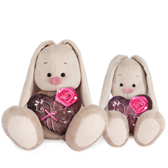 Зайка Ми с коричневым сердечком с розочкой