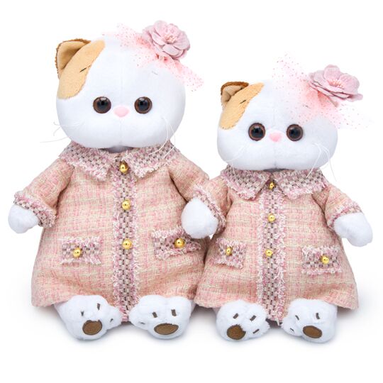 Ли-Ли в розовом костюме в клетку