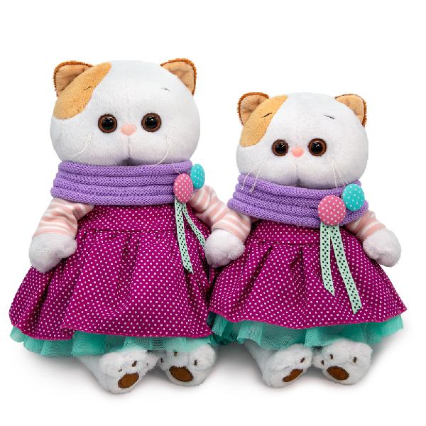 Ли-Ли в платье и снуде