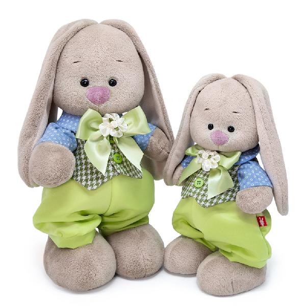 Зайка Ми в костюме