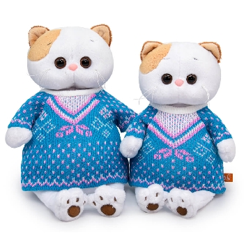 Ли-Ли в бирюзовом свитере