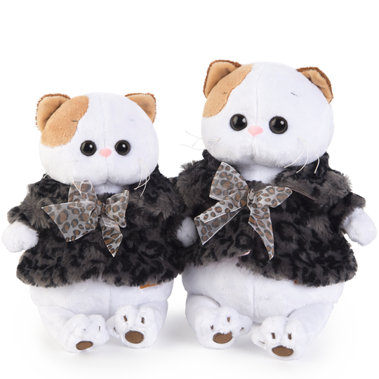 Ли-Ли в шубке с бантиком