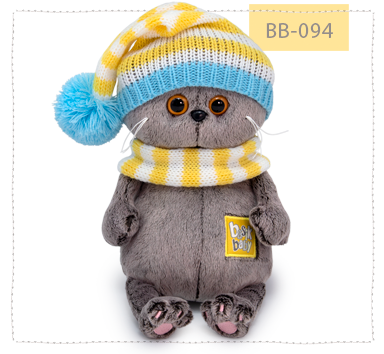 Басик беби в вязаном колпаке