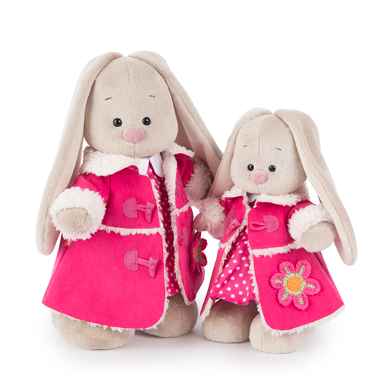 Зайка Ми в платье и розовой дубленке