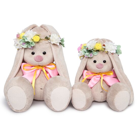 Зайка Ми в веночке и с бантиком