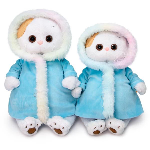 Ли-Ли в шубке с радужным мехом