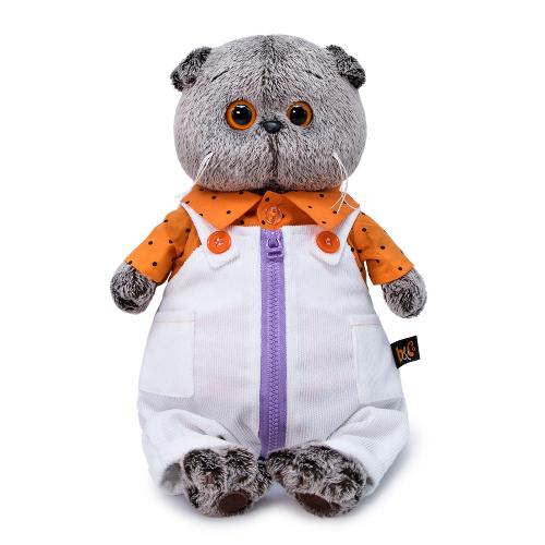 Басик в белом комбинезоне