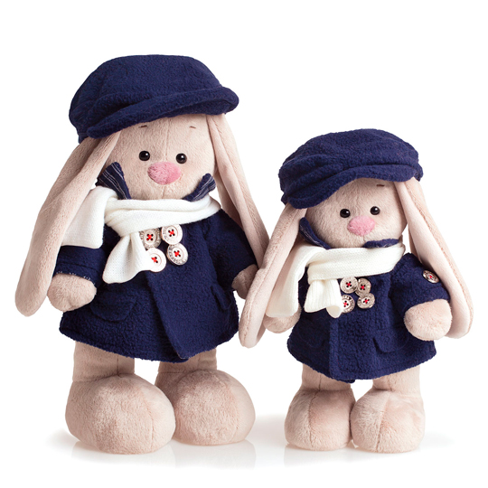 Зайка Ми в кепке