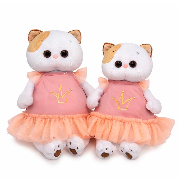 Ли-Ли в платье с короной