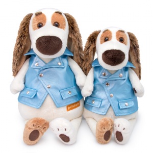 Бартоломей в голубой рокерской жилетке