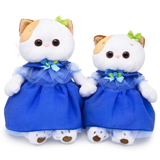 Ли-Ли в синем платье