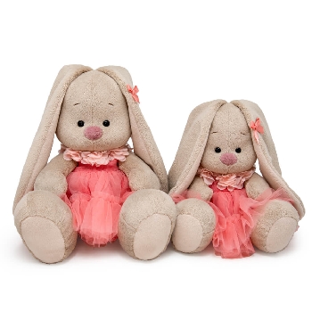 Зайка Ми в платье с воротником из цветов