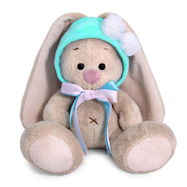 Зайка Ми в шапочке с белыми помпонами